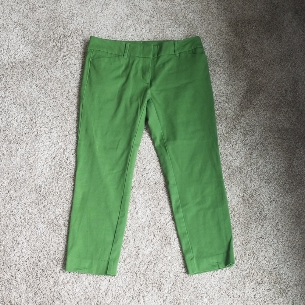 Size 4 NY&Co Green Capris